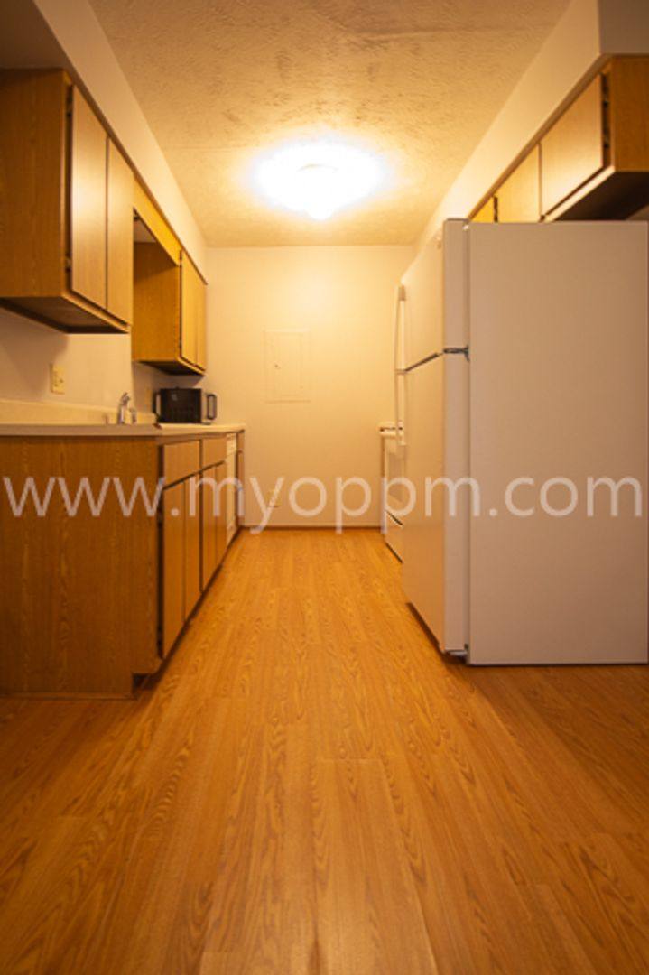 Apartment for rent at 1711 1715 N, Omaha, NE 68114