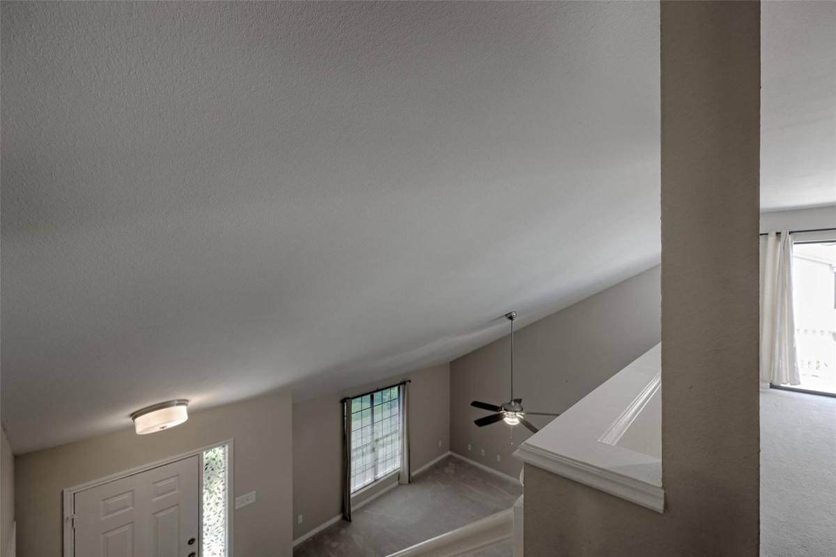 Townhouse for rent at 7720 Theissatta Dr, Spring, TX 77379