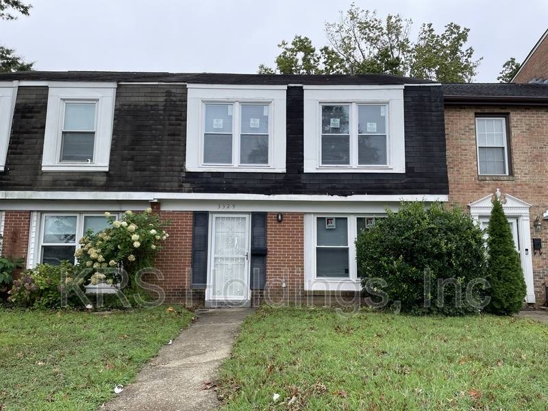 Townhouse for rent at 3329 Weeping Willow Lane, Virginia Beach, VA 23453