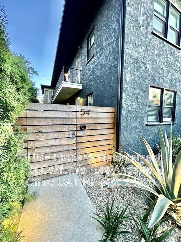 House for rent at 54 Ximeno Ave #6, Long Beach, CA 90803