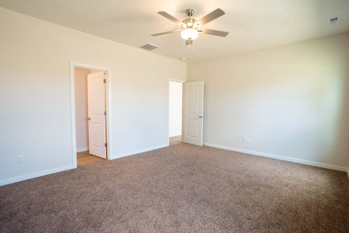 House for rent at 1753 Cash Dr, Mount Vernon, MO 65712