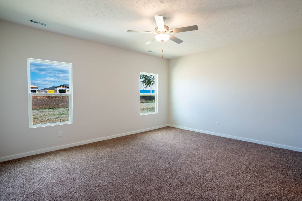House for rent at 1753 Cash Dr, Mount Vernon, MO 65712
