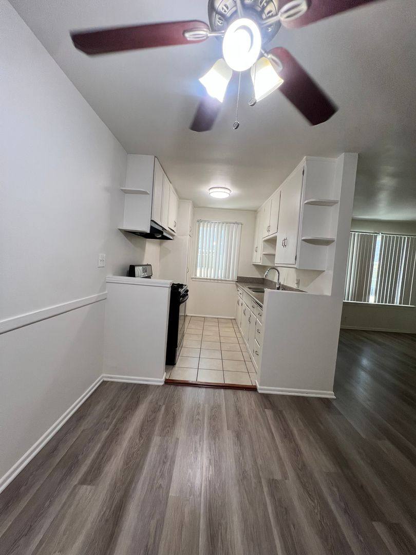 Apartment for rent at 1030 N Oxford Ave, Los Angeles, CA 90029