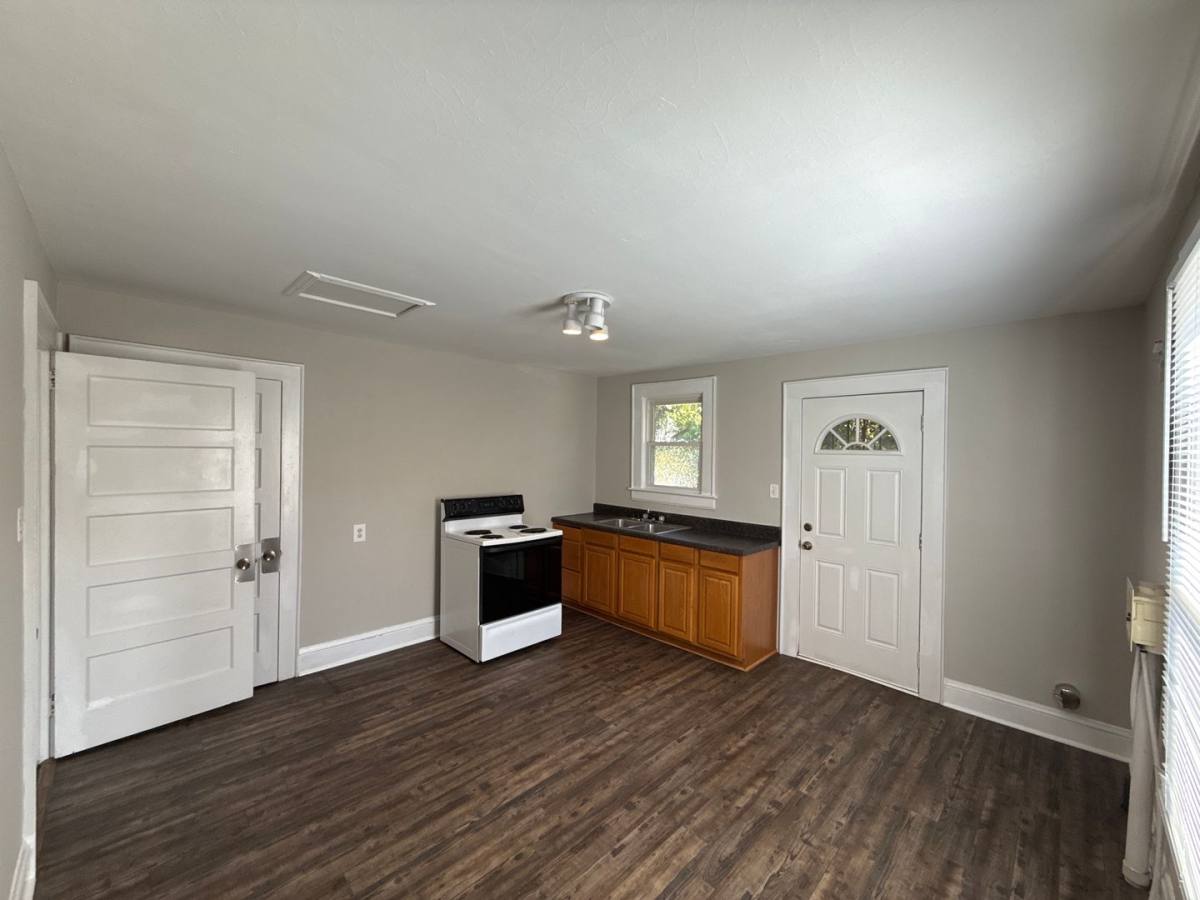 Apartment for rent at 904-906 Harrill St, Charlotte, NC 28205