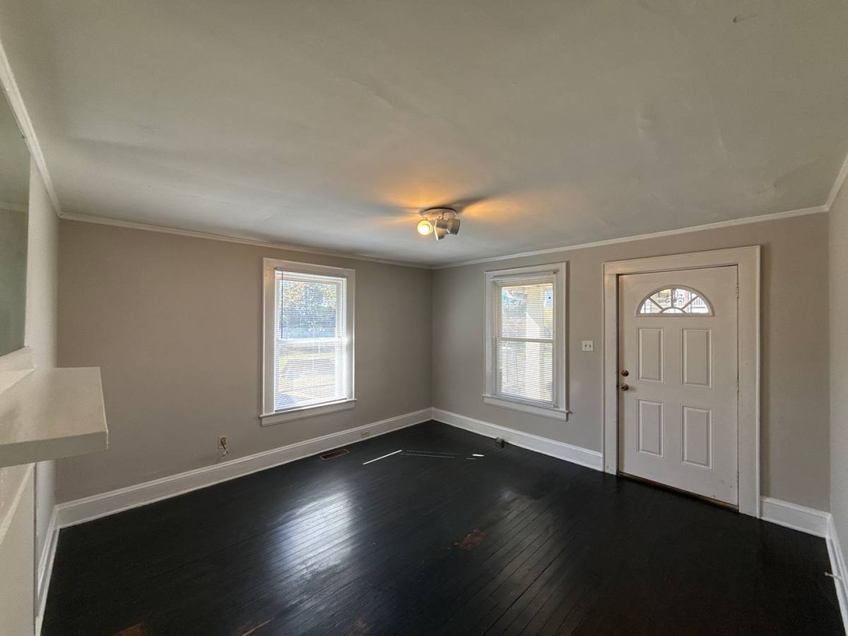 Apartment for rent at 904-906 Harrill St, Charlotte, NC 28205