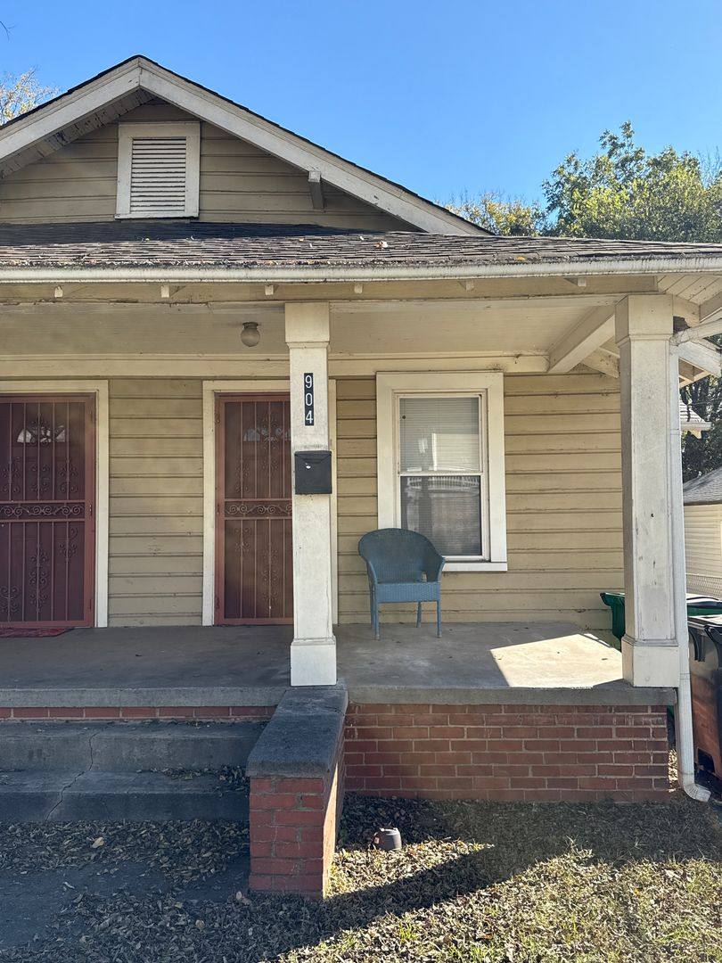 Apartment for rent at 904-906 Harrill St, Charlotte, NC 28205