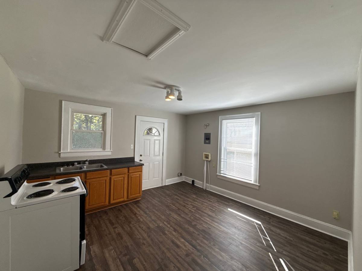 Apartment for rent at 904-906 Harrill St, Charlotte, NC 28205