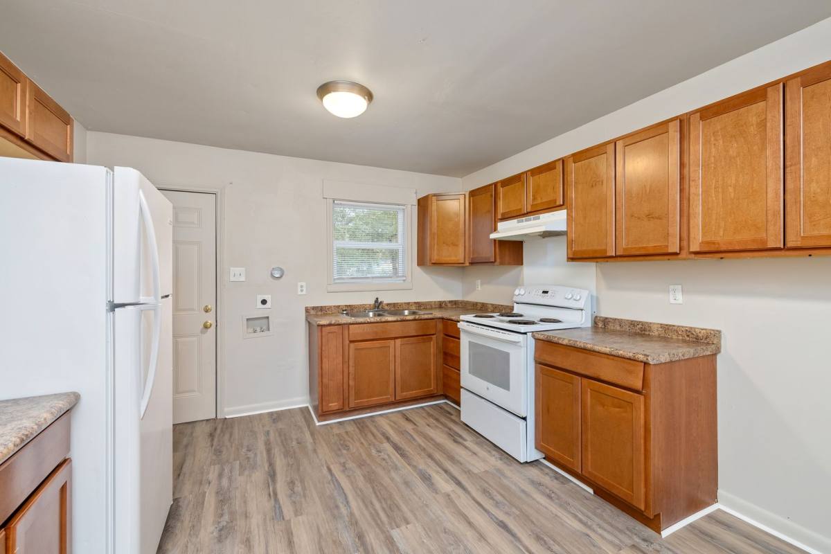 Apartment for rent at 861 Carolina Ave, Sumter, SC 29150