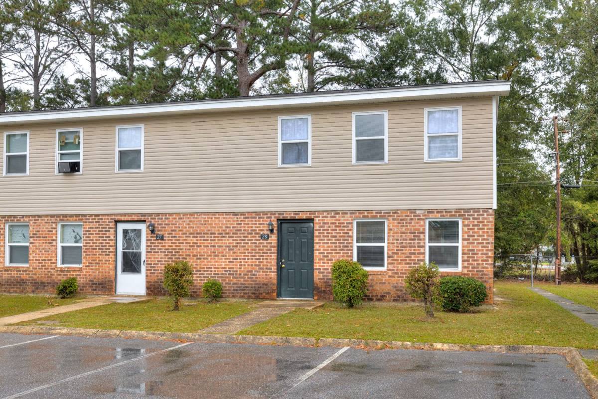 Apartment for rent at 861 Carolina Ave, Sumter, SC 29150