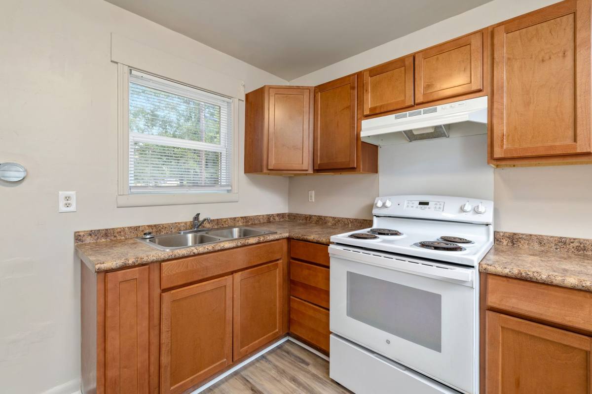 Apartment for rent at 861 Carolina Ave, Sumter, SC 29150