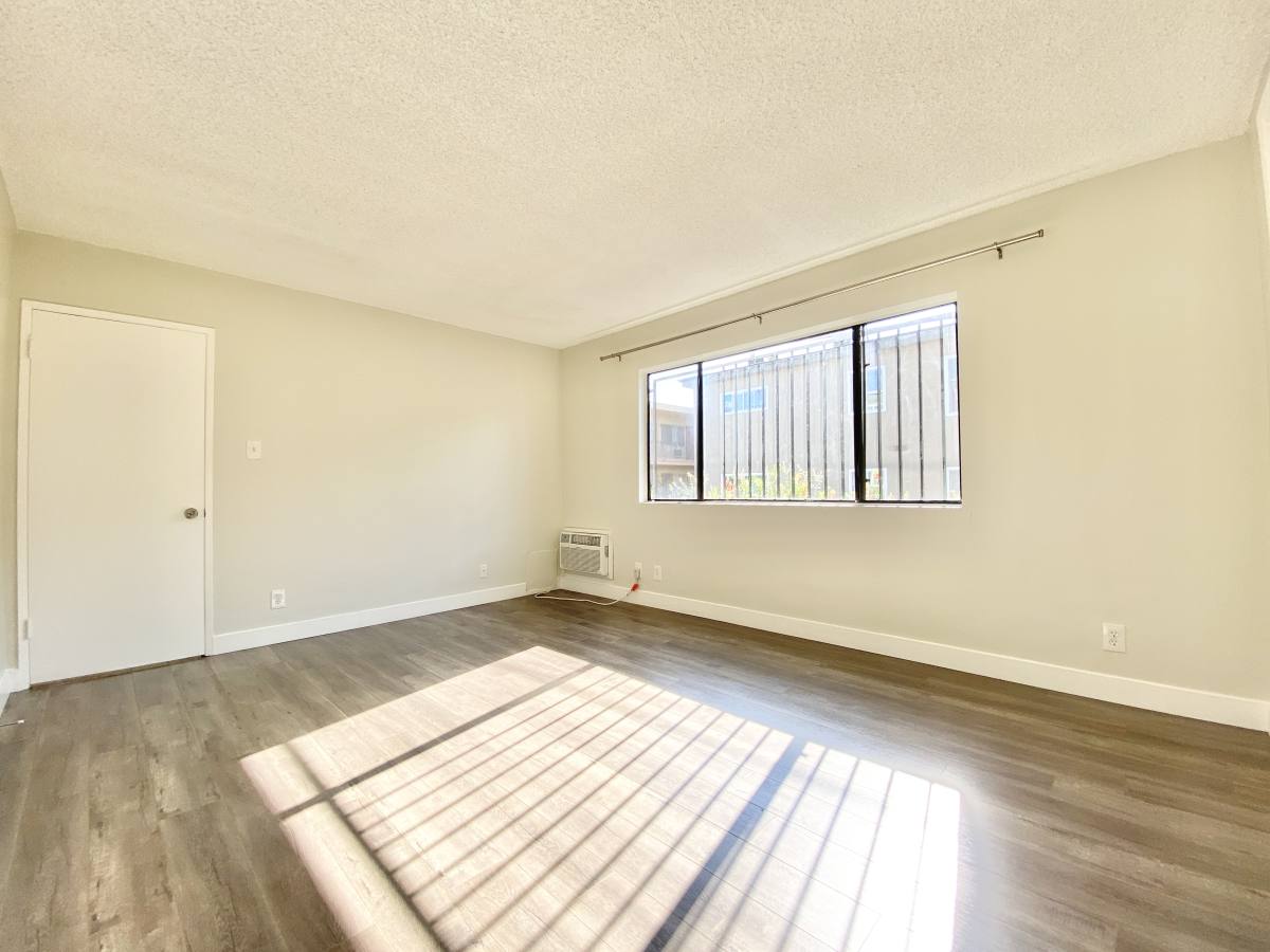 Apartment for rent at 981 Elden Ave #19, Los Angeles, CA 90006