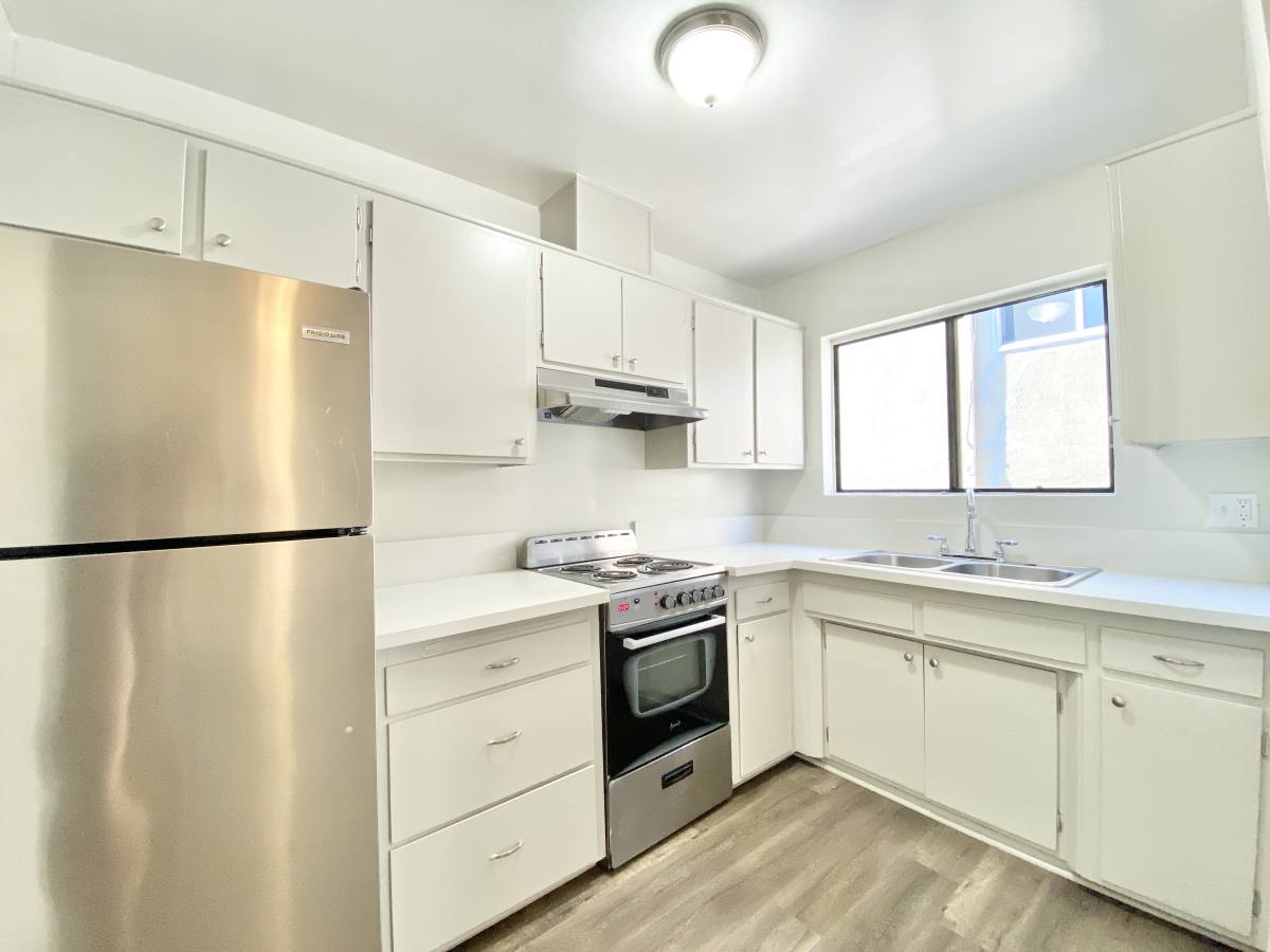 Apartment for rent at 981 Elden Ave #19, Los Angeles, CA 90006