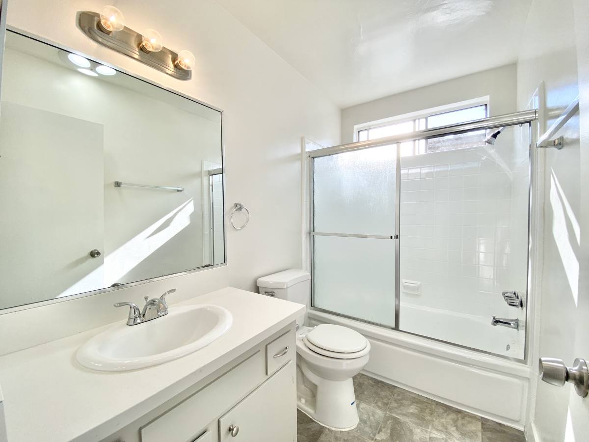 Apartment for rent at 981 Elden Ave #19, Los Angeles, CA 90006