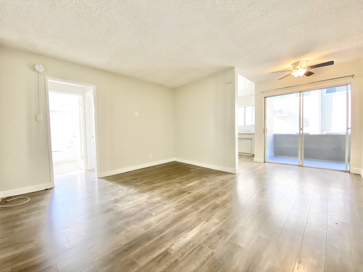 Apartment for rent at 981 Elden Ave #19, Los Angeles, CA 90006