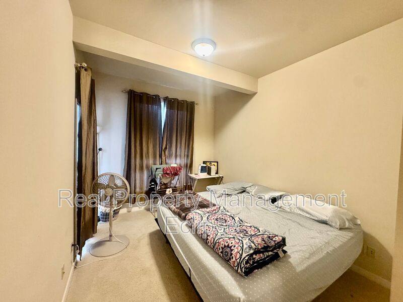 Condo for rent at 2222 152nd Ave NE #306, Redmond, WA 98052