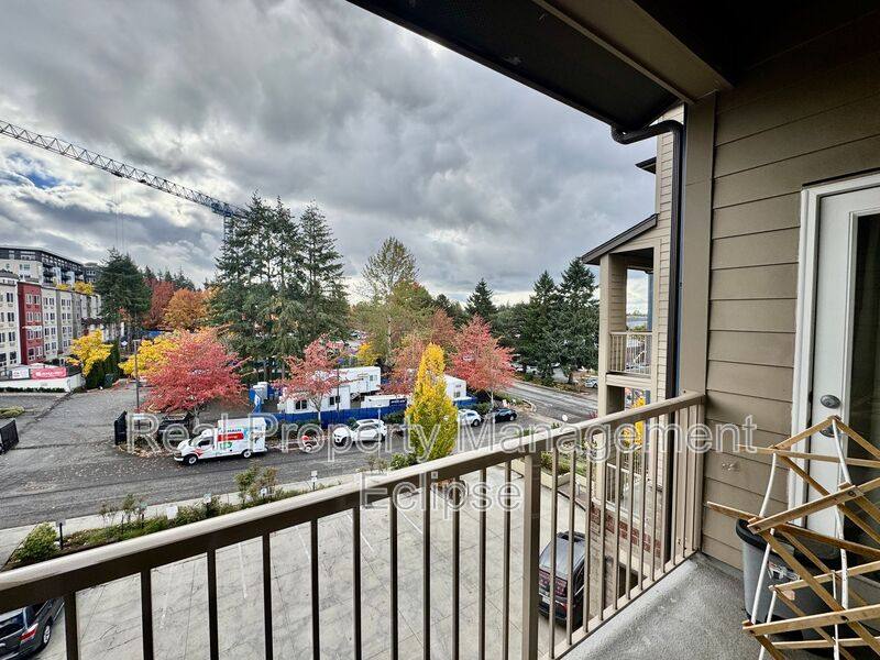 Condo for rent at 2222 152nd Ave NE #306, Redmond, WA 98052