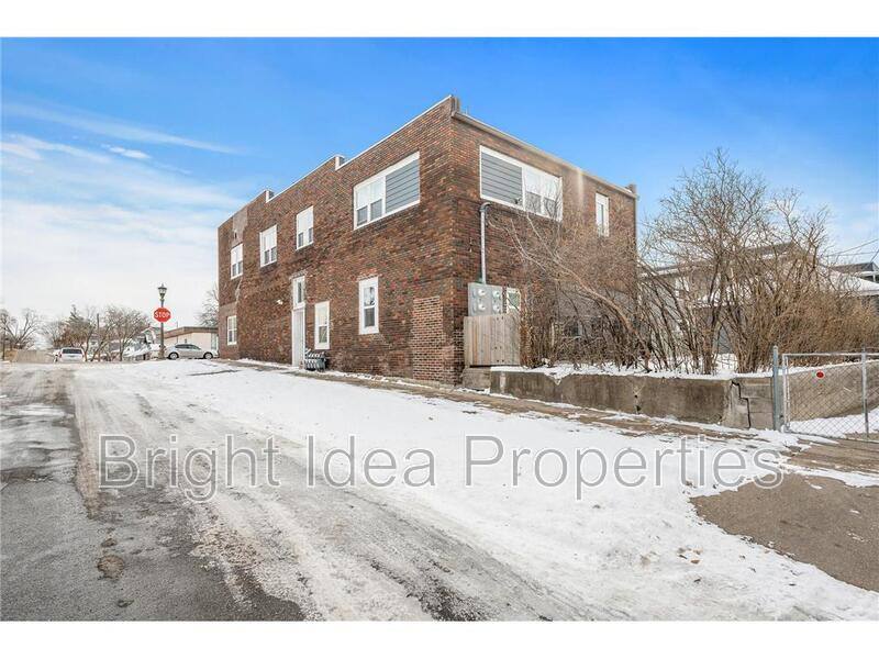 Apartment for rent at 1051 Arkwright St #4, Saint Paul, MN 55130