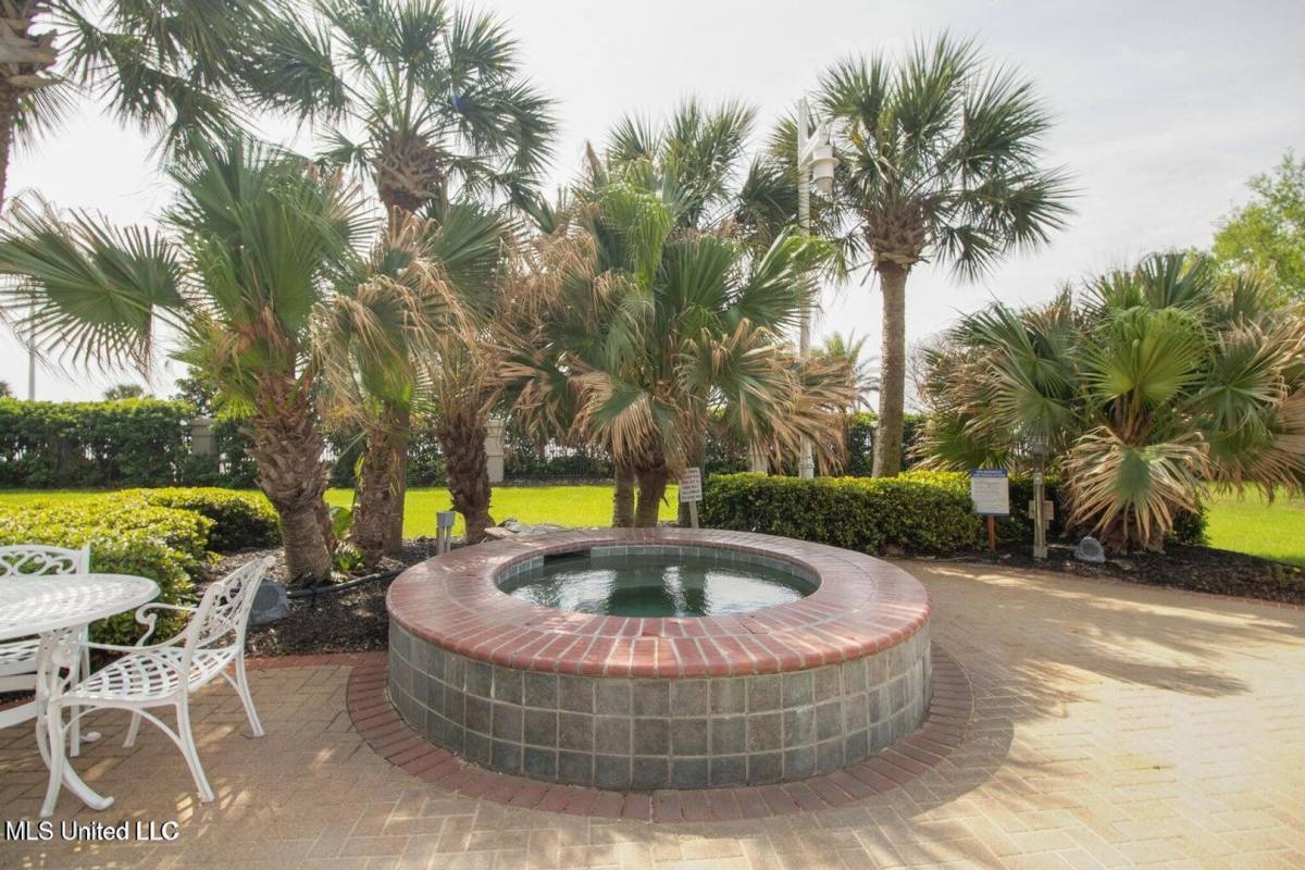Condo for rent at 2668 Beach Blvd, Biloxi, MS 39531