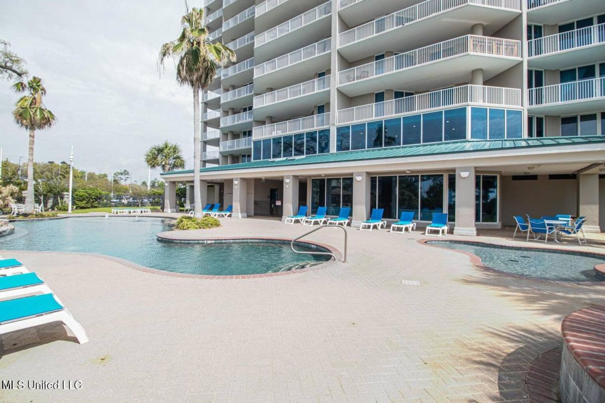Condo for rent at 2668 Beach Blvd, Biloxi, MS 39531
