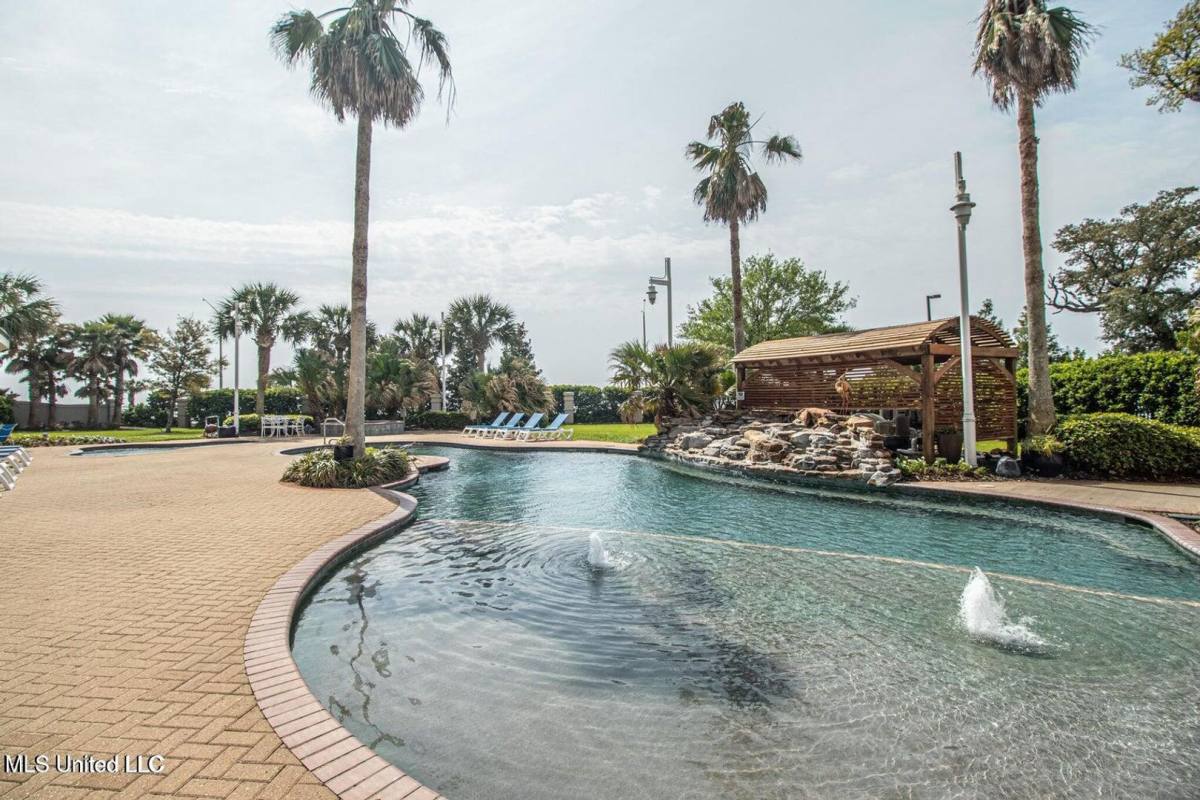 Condo for rent at 2668 Beach Blvd, Biloxi, MS 39531