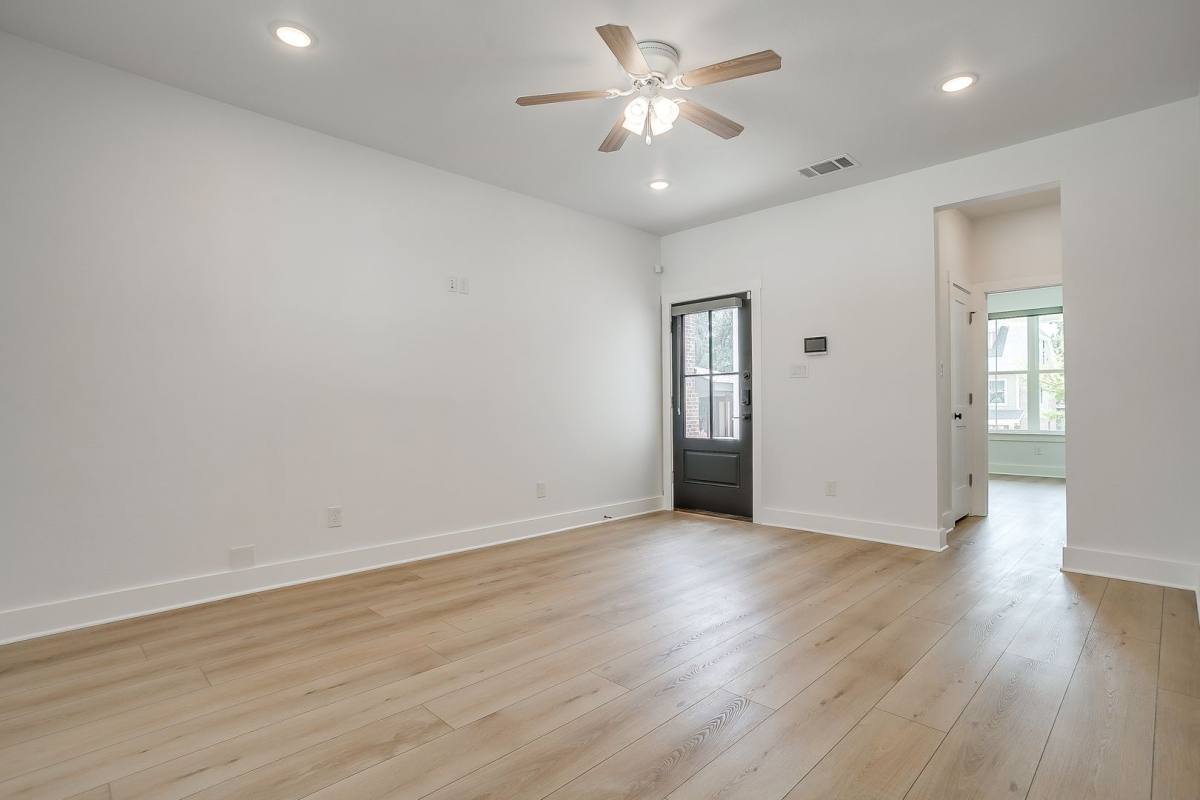 Apartment for rent at 2811 Forest Park Blvd, Fort Worth, TX 76110