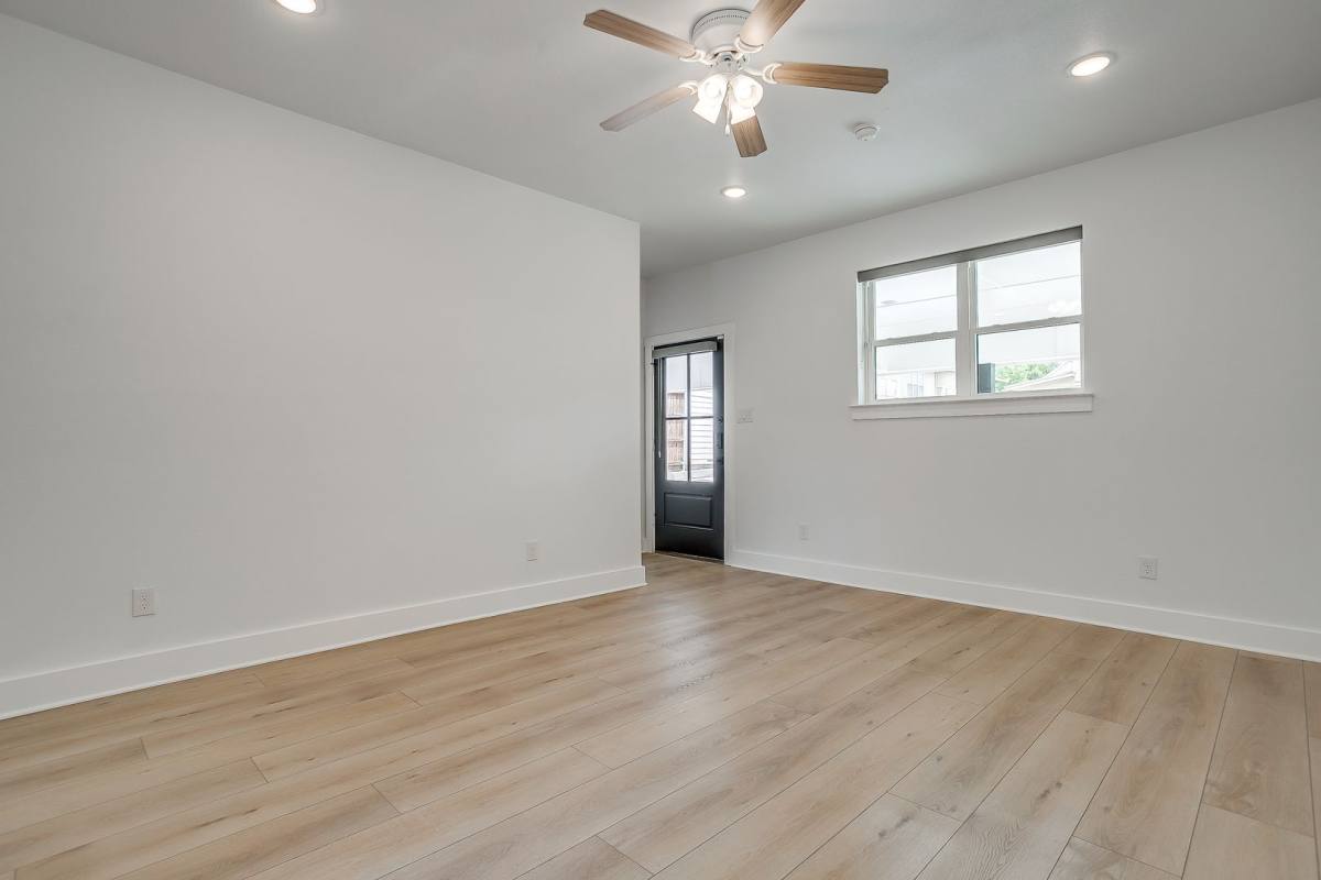 Apartment for rent at 2811 Forest Park Blvd, Fort Worth, TX 76110