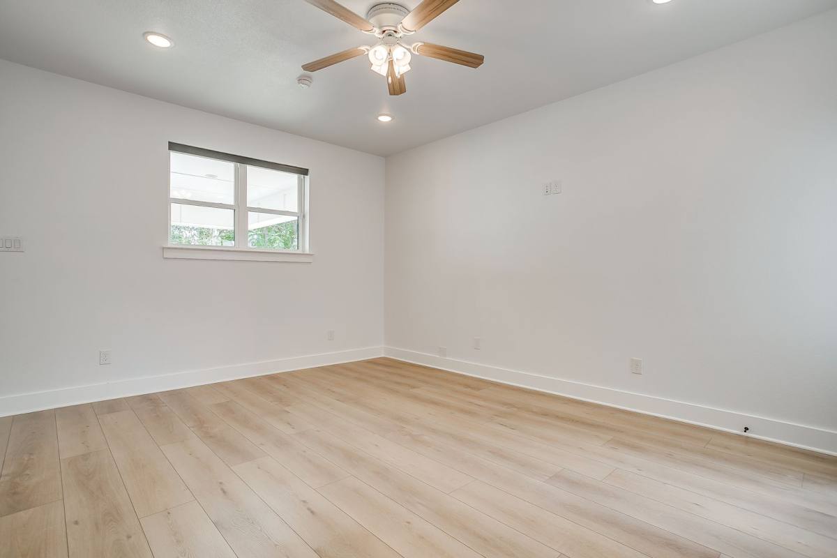 Apartment for rent at 2811 Forest Park Blvd, Fort Worth, TX 76110