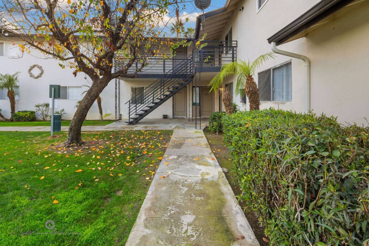 Apartment for rent at 4229-4317 Columbus St, Bakersfield, CA 93306