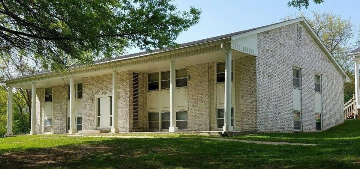 Apartment for rent at 1910-1914 Casady Dr, Des Moines, IA 50315