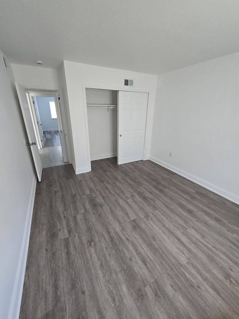 Apartment for rent at 1000 Ivorie Court, Burlington, NJ 08016