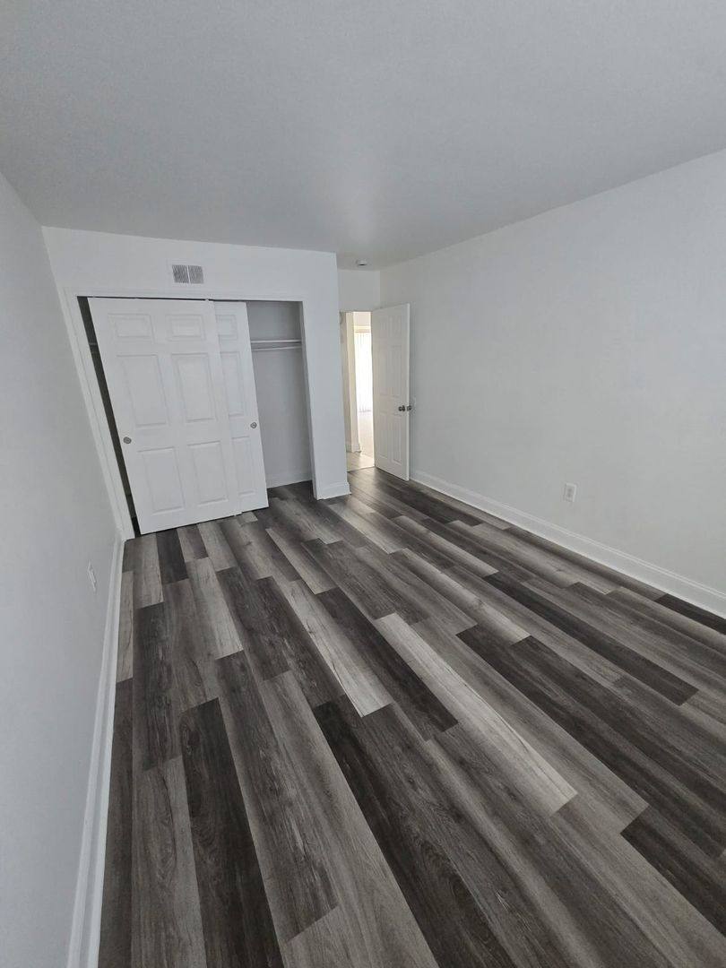Apartment for rent at 1000 Ivorie Court, Burlington, NJ 08016