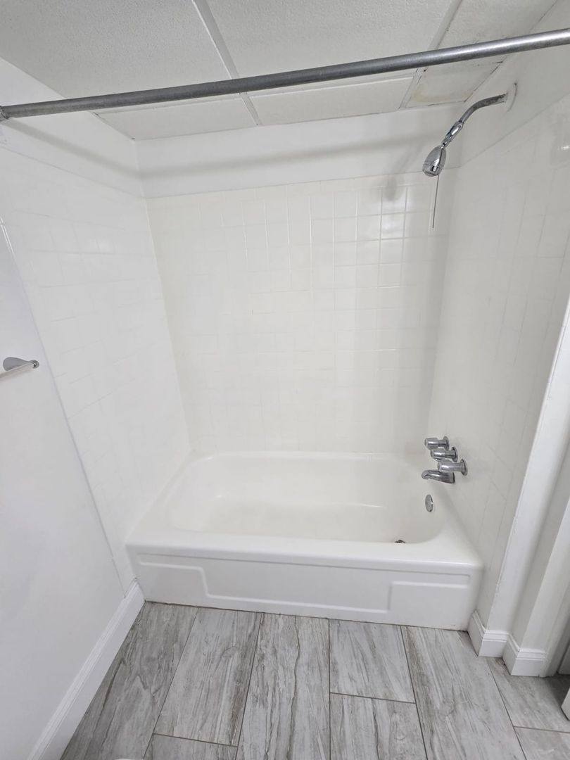 Apartment for rent at 1000 Ivorie Court, Burlington, NJ 08016