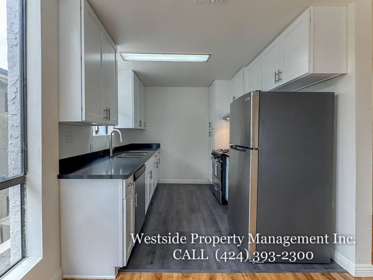 Apartment for rent at 1558 Brockton Ave #4, Los Angeles, CA 90025
