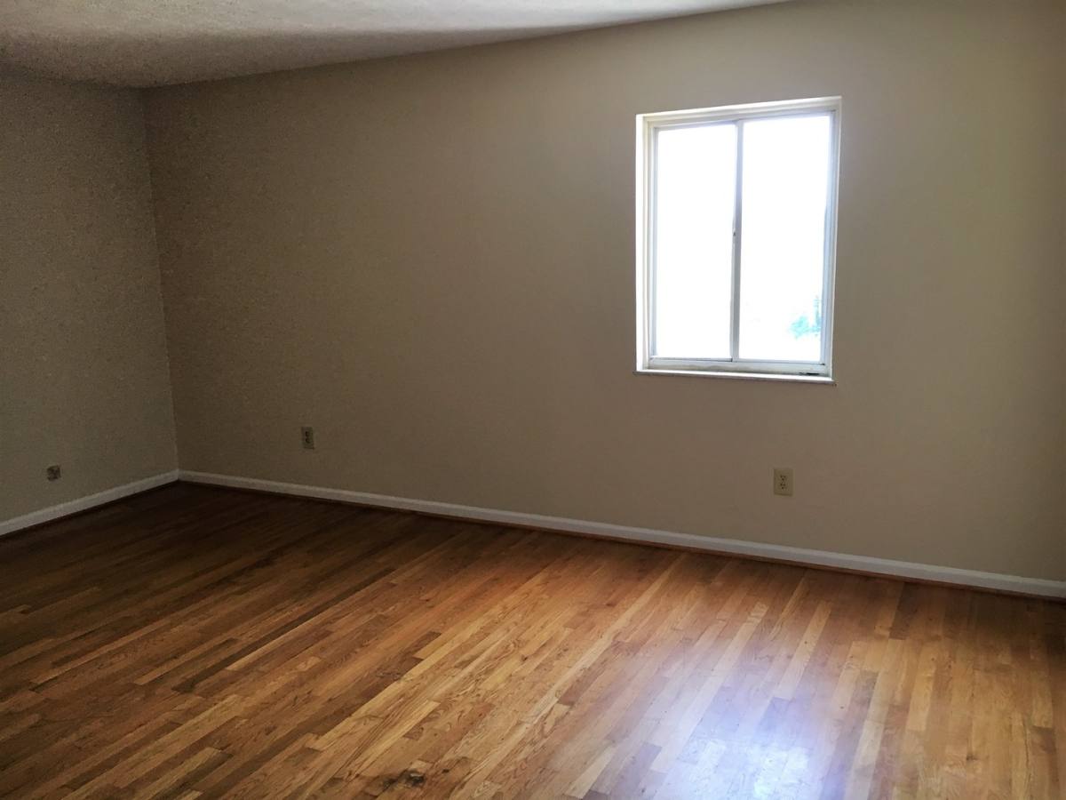 Apartment for rent at 450 E Norwich Ave, Columbus, OH 43201