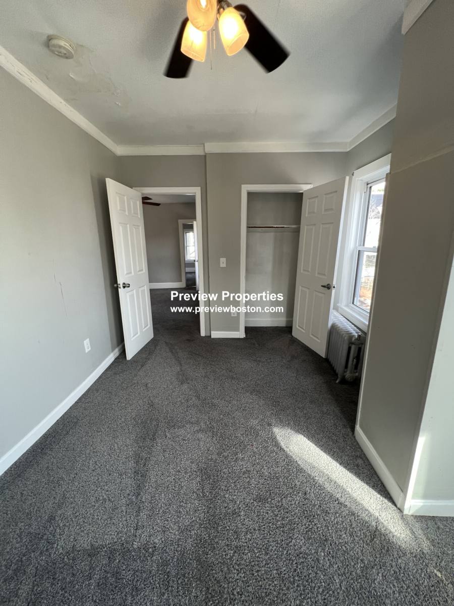 Apartment for rent at 696 Broadway #1, Everett, MA 02149