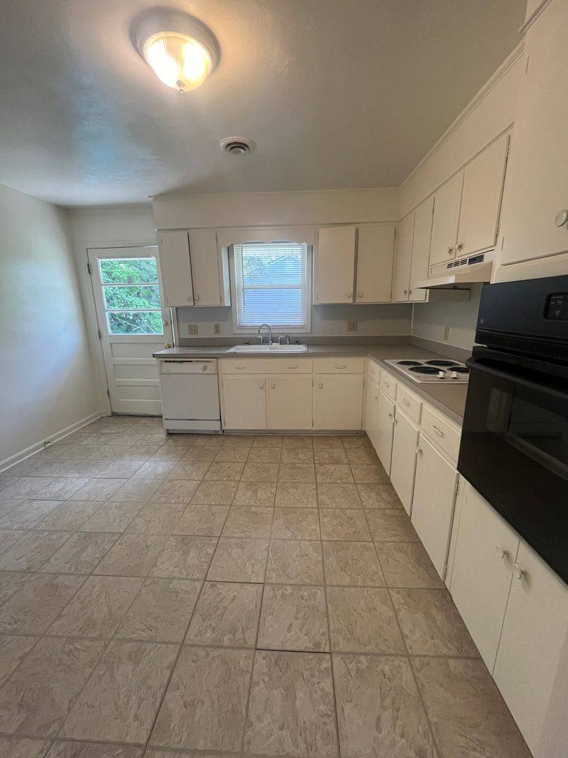 Apartment for rent at 207 Broce Dr, Blacksburg, VA 24060