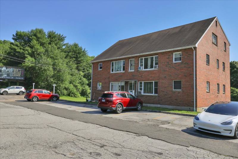 Apartment for rent at 1580 Hartford New London Turnpike #1R, Oakdale, CT 06370