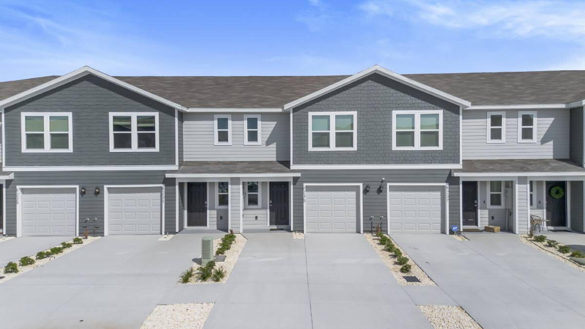 Townhouse for rent at 8235 SW 67th Ave, Ocala, FL 34476