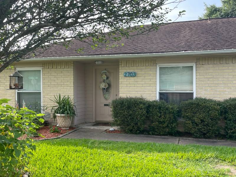 House for rent at 2703 Walnut Hollow St, Pearland, TX 77581