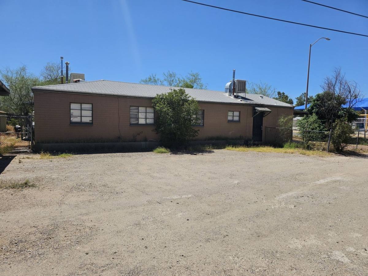 Apartment for rent at 2733 S Sunland Vista, Tucson, AZ 85713