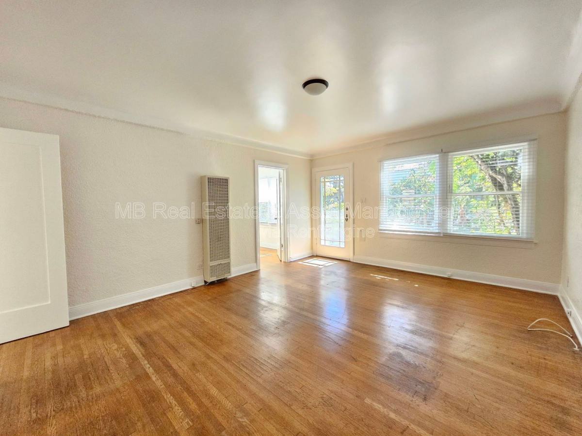 Apartment for rent at 807 Oro Terrace, San Pedro, CA 90731