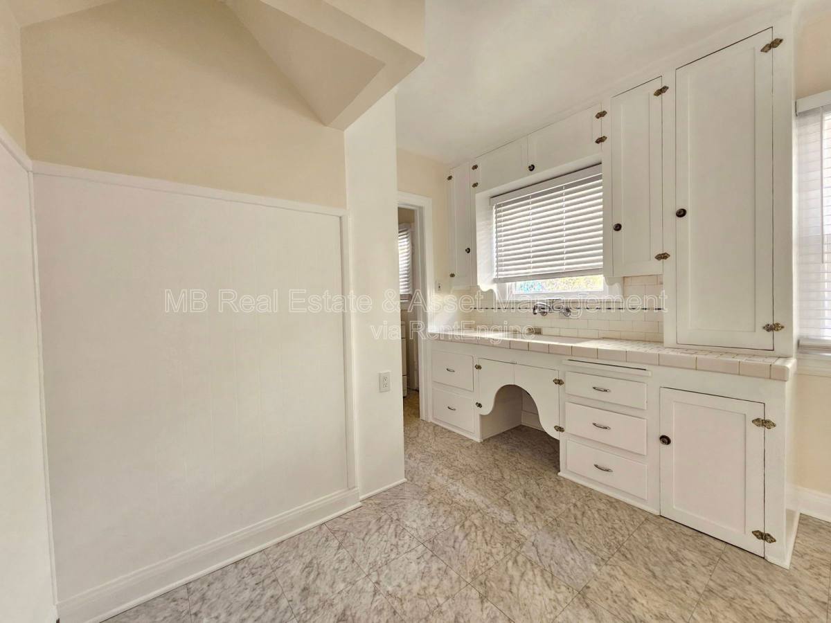 Apartment for rent at 807 Oro Terrace, San Pedro, CA 90731
