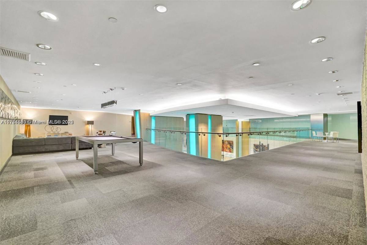 Condo for rent at 92 SW 3rd St #5206, Miami, FL 33130