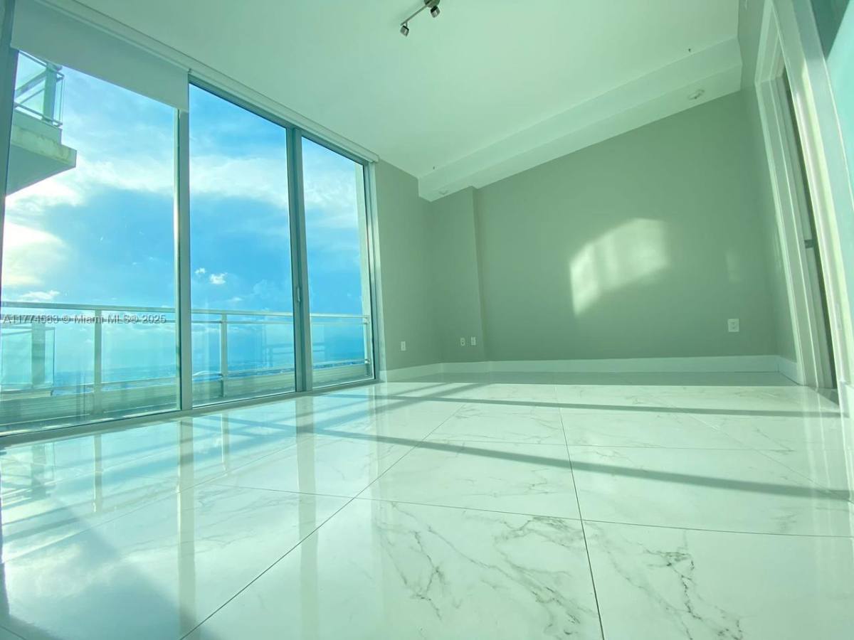 Condo for rent at 92 SW 3rd St #5206, Miami, FL 33130