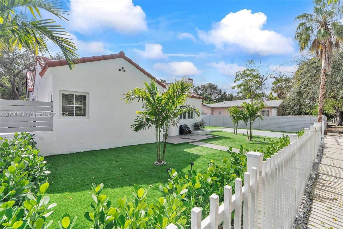 House for rent at 58 NE 45th St, Miami, FL 33137
