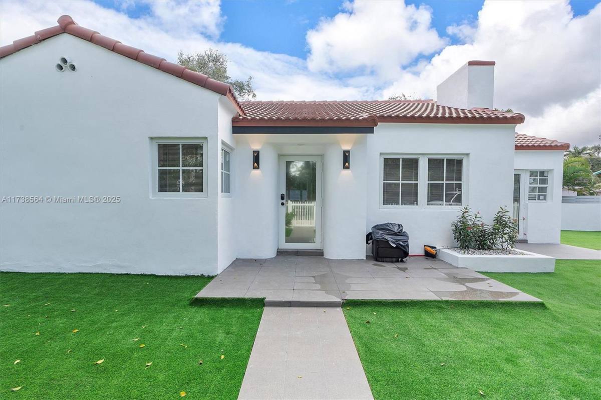 House for rent at 58 NE 45th St, Miami, FL 33137