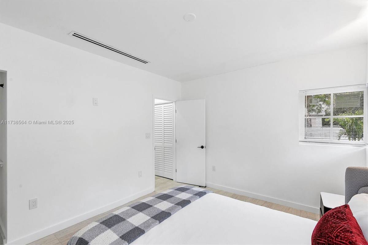 House for rent at 58 NE 45th St, Miami, FL 33137