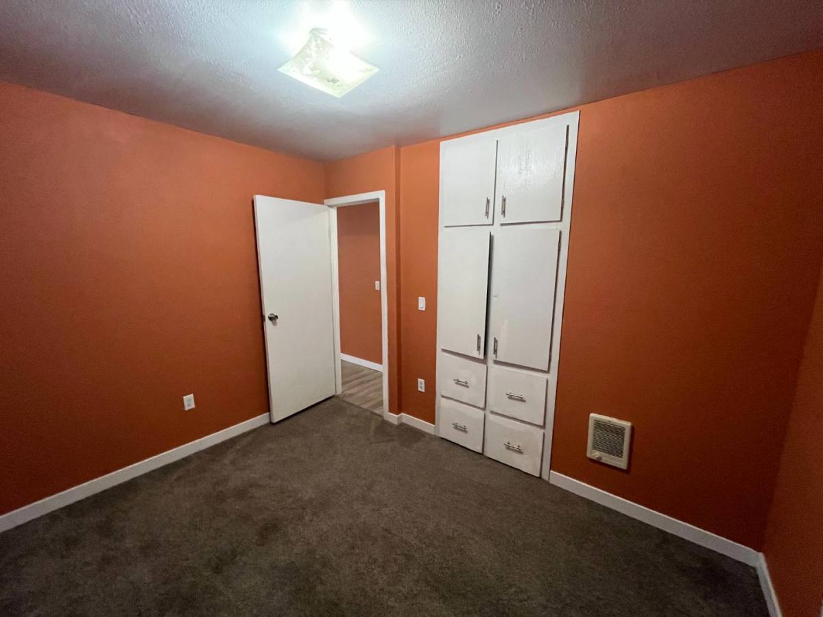 Apartment for rent at 1106 Emerson Dr #9, The Dalles, OR 97058