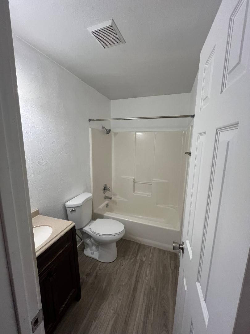 Apartment for rent at 1106 Emerson Dr #9, The Dalles, OR 97058
