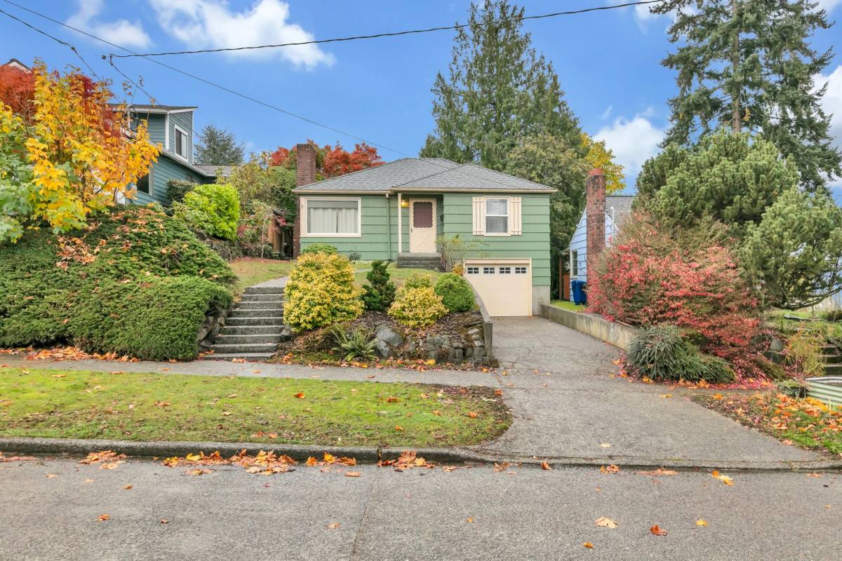 House for rent at 3943 SW Rose St, Seattle, WA 98136